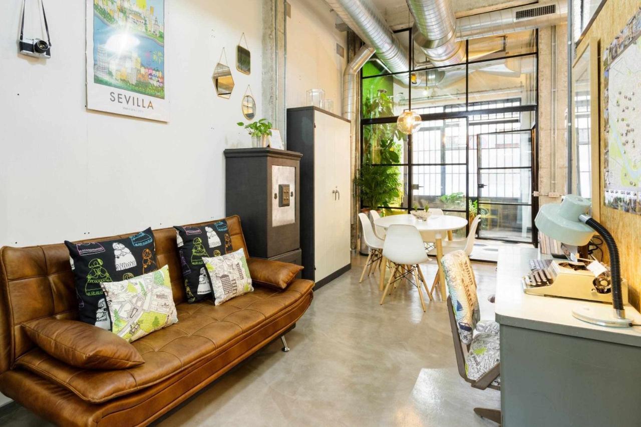 סביליה Monkeys Apartments Luxury Metaloft מראה חיצוני תמונה